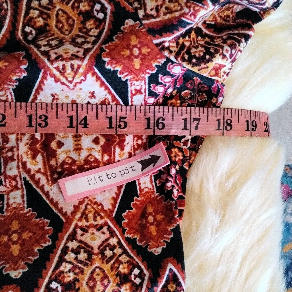 B&B Boutique (S) Patterned Keyhole Neck Mini - Picture 6 of 8